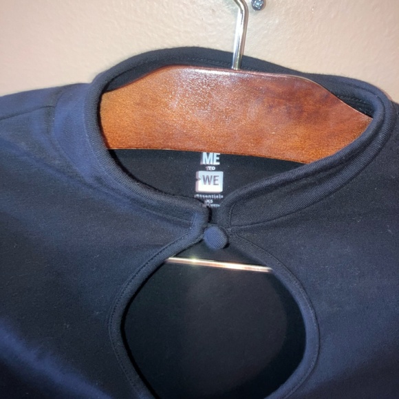 ME to WE Black Long Sleeve Crop Top - Picture 2 of 3